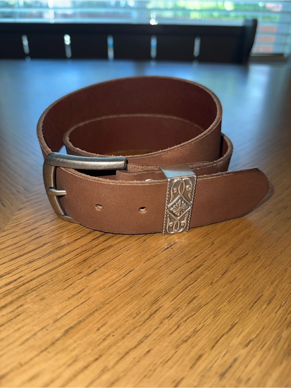 Brown Leather Women’s Belt with Decorative Silver Keeper